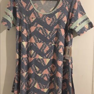 Gorgeous LuLaRoe Perfect Tee